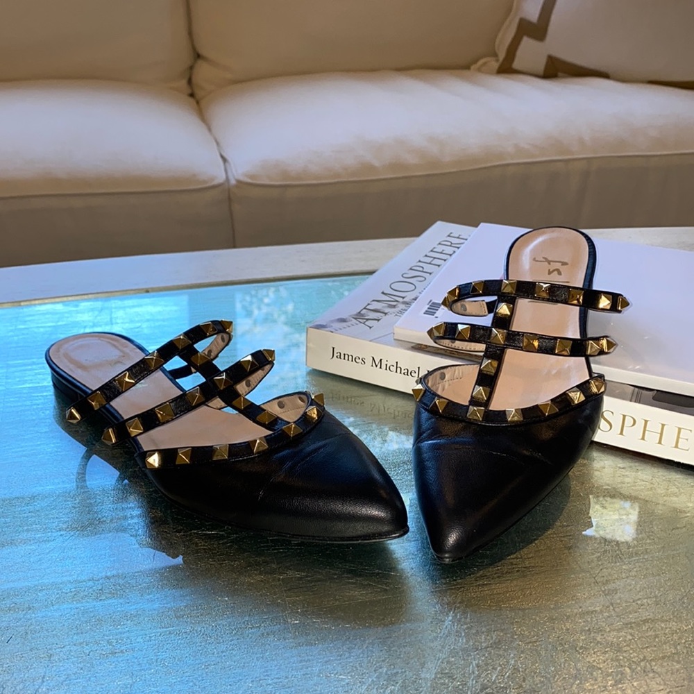 FRENCH SOLE NY. Black flat mule with rockstud detail. SIZE 9.5. EUC